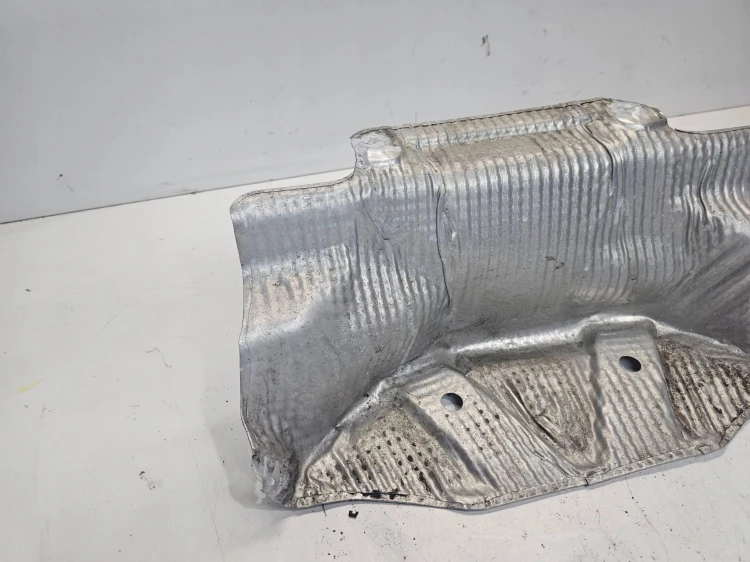 OSŁONA TERMICZNA PODWOZIA AUDI A4 B9 8W0804174A
