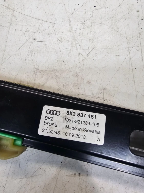 MECHANIZM SZYBY LEWY PRZÓD AUDI A1 8X 3-DRZWI 8X3837461