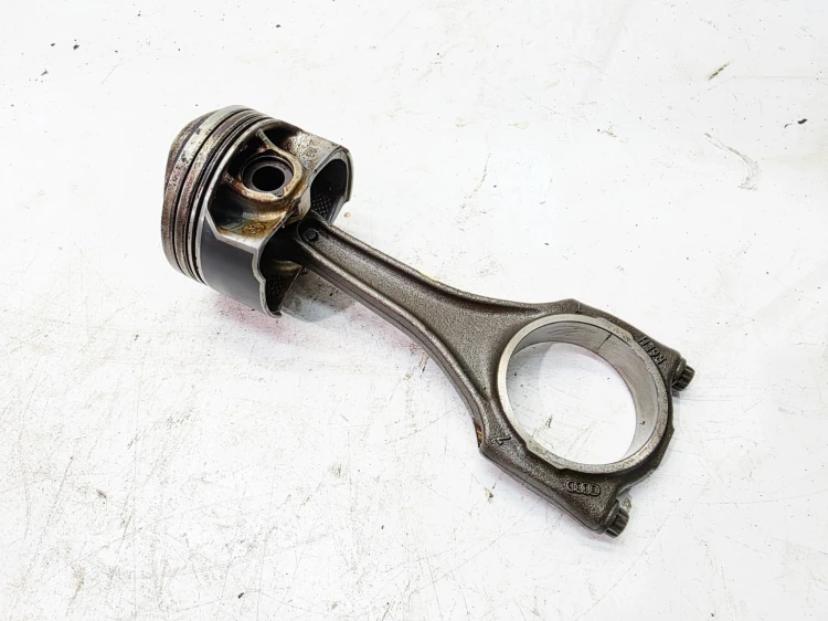 TŁOK + KORBOWÓD AUDI A6 C7 A7 Q5 A8 D4 3.0 TFSI CRE 06EDC 84.445 R6EH LEWY