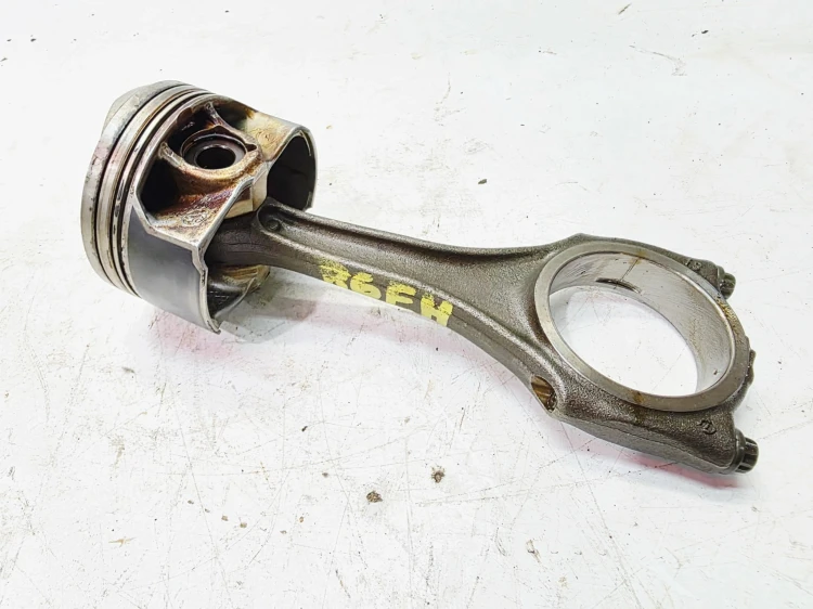 TŁOK + KORBOWÓD AUDI A6 C7 A7 Q5 A8 D4 3.0 TFSI CRE 06EDC 84.445 R6EH LEWY