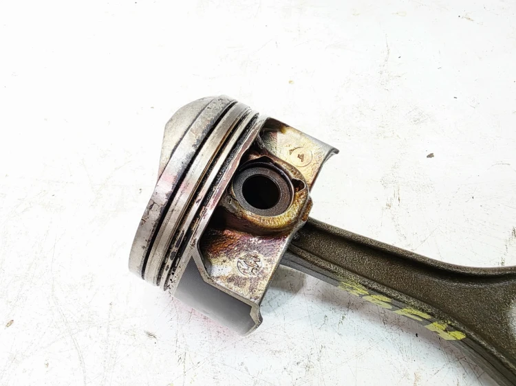 TŁOK + KORBOWÓD AUDI A6 C7 A7 Q5 A8 D4 3.0 TFSI CRE 06EDC 84.445 R6EH LEWY