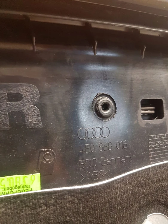 BOCZEK DRZWI PRAWY PRZÓD AUDI A8 D3 LIFT 4E0868016
