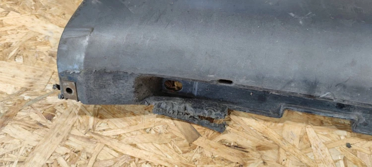 LISTWA PROGOWA PRAWA AUDI A4 B6 B7 8H0853860
