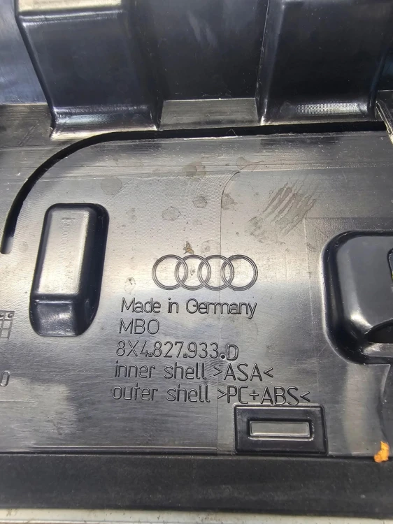 LOTKA SPOILER KLAPY TYŁ AUDI A1 8X 8X4 8X4827933D LB9A