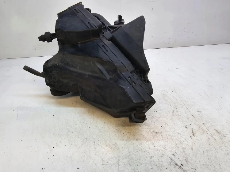 OBUDOWA FILTRA POWIETRZA AUDI A4 A5 Q5 8K0133837AB