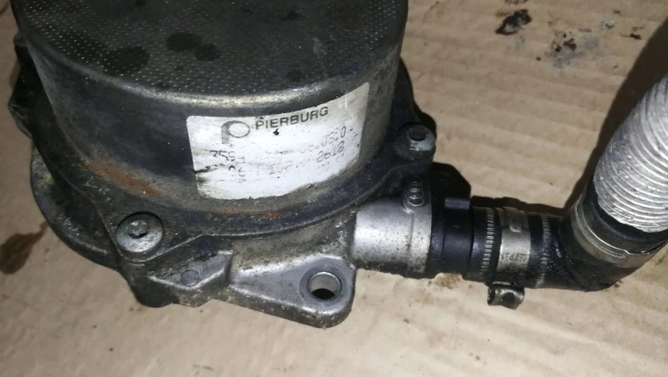 POMPA VACUM AUDI A8 D3 4.2 TDI BVN 057145100