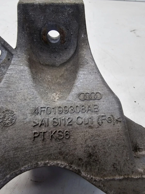 ŁAPA PODPORA SILNIKA AUDI A6 C6 4F0199308AB