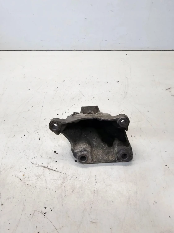 ŁAPA PODPORA SILNIKA AUDI A6 C6 4F0199308AB