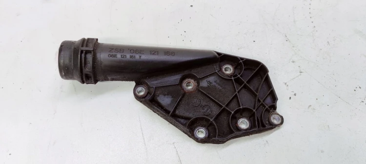 KRÓCIEC WODY AUDI A4 B7 A6 C6 2.4 3.2 06E121161T