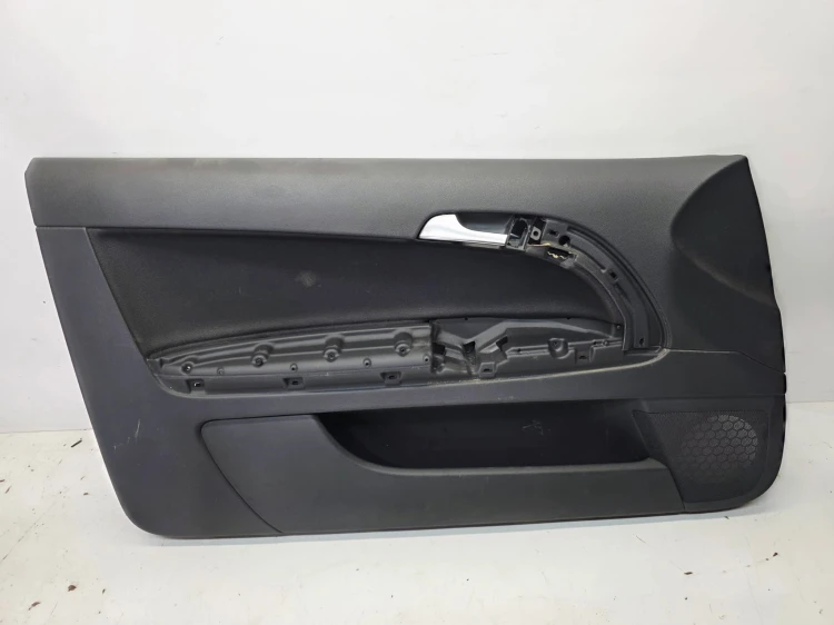BOCZEK TAPICERAKA DRZWI LEWY PRZÓD AUDI A3 8P 8P3867105S 24A 5/26