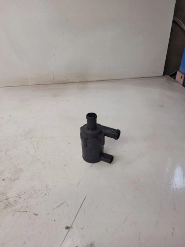 DODATKOWA POMPA WODY ZAWÓR AUDI VW SEAT 1K0965561G