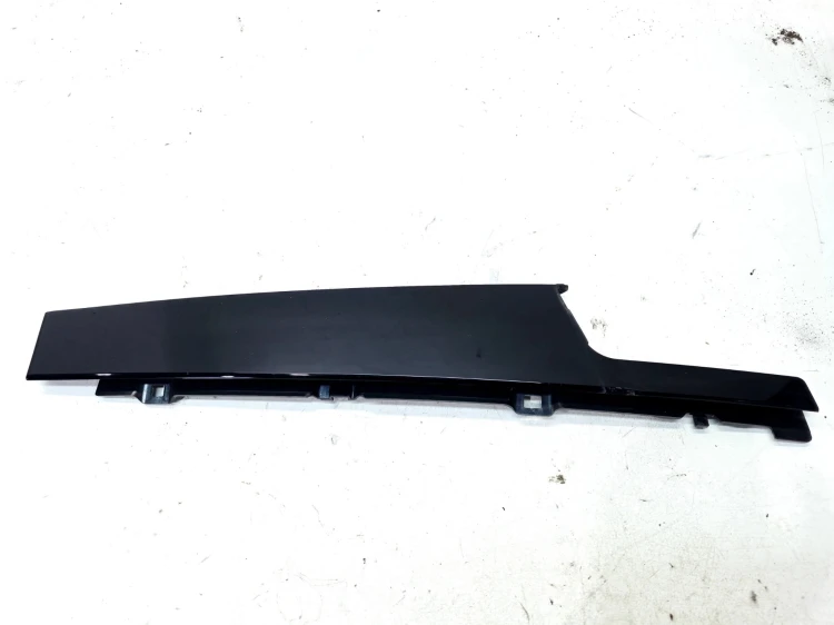 NAKŁADKA OSŁONA SŁUPKA DRZWI LEWY PRZÓD AUDI Q4 E-TRON 89A837901A