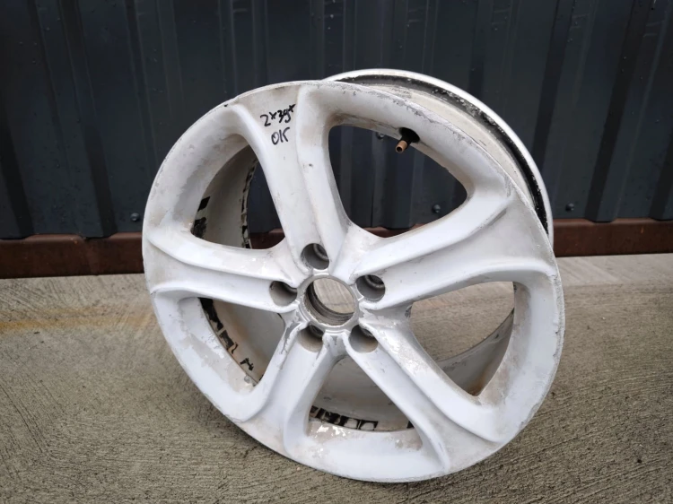 FELGA ALUMINIOWA AUDI VW SEAT SKODA 7.5J R17 ET45 8K0601025CE Z*39* OK