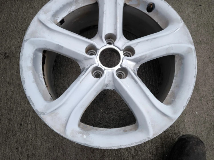 FELGA ALUMINIOWA AUDI VW SEAT SKODA 7.5J R17 ET45 8K0601025CE Z*39* OK