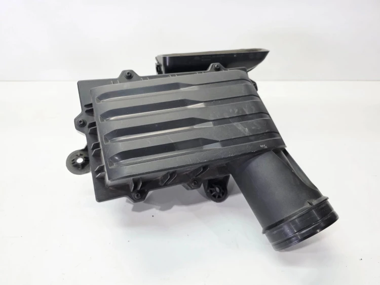 OBUDOWA FILTRA POWIETRZA AUDI A3 8V VOLKSWAGEN SEAT SKODA 6Q0129601BB