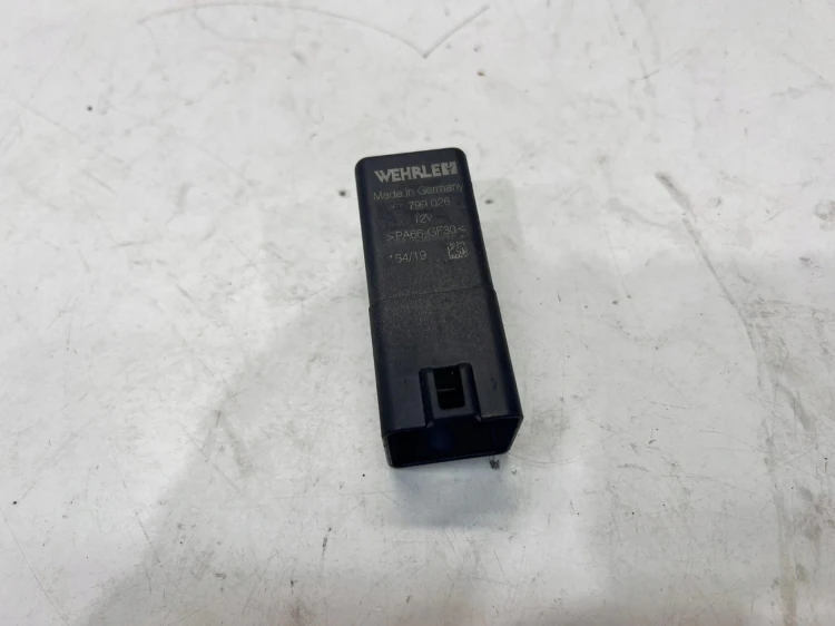 PRZEKAŹNIK ŚWIEC ŻAROWYCH AUDI VW SEAT 51799026