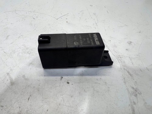 PRZEKAŹNIK ŚWIEC ŻAROWYCH AUDI VW SEAT 51799026