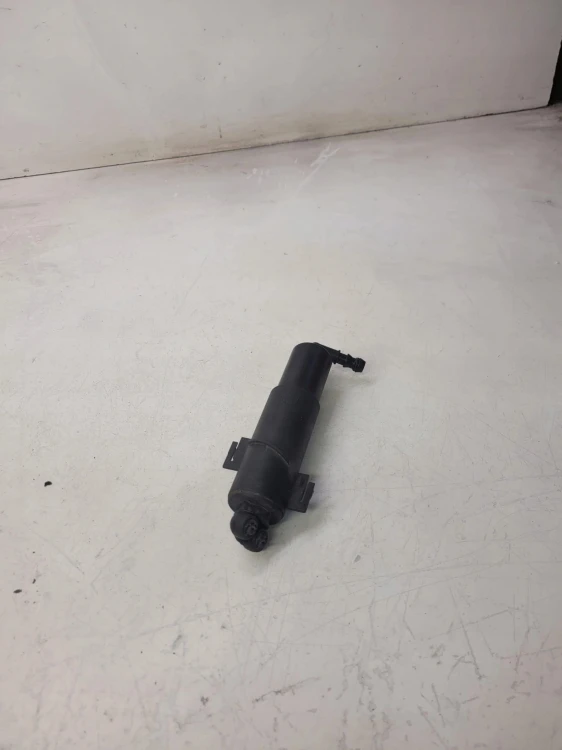SPRYSKIWACZ REFLEKTORA PRAWY AUDI A5 8T 8T0955102