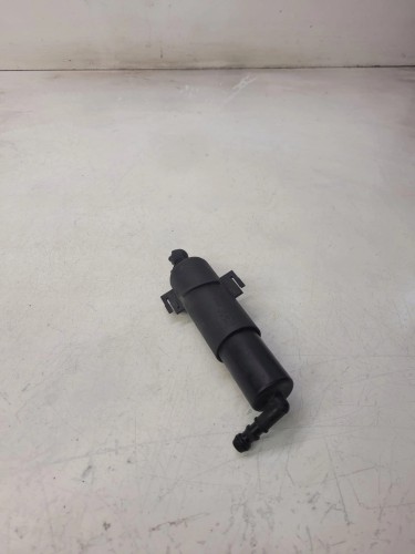 SPRYSKIWACZ REFLEKTORA PRAWY AUDI A5 8T 8T0955102