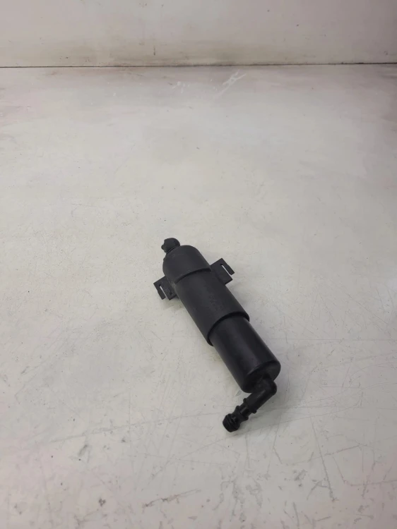 SPRYSKIWACZ REFLEKTORA PRAWY AUDI A5 8T 8T0955102