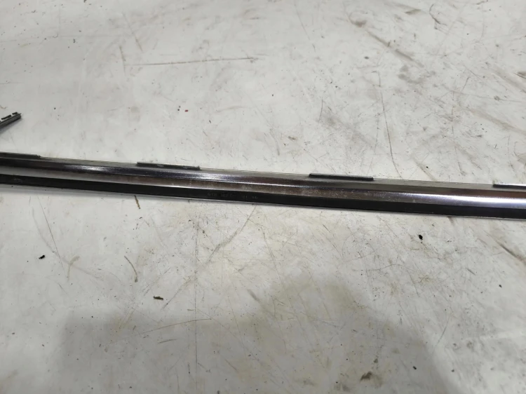 LISTWA SZYBY CHROM LEWY TYŁ AUDI Q7 4L 4L0853345 ORYGINAŁ !!!