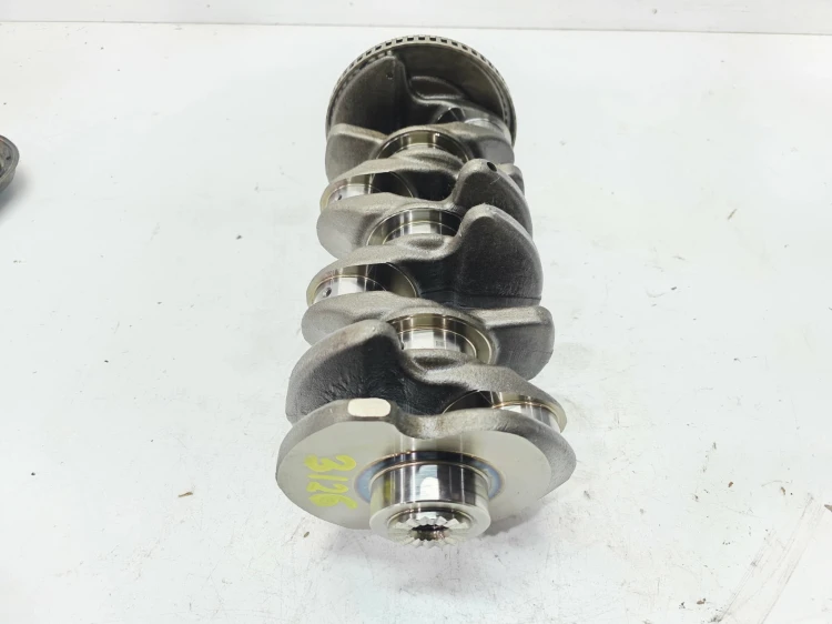 WAŁ KORBOWY AUDI VOLKSWAGEN SEAT SKODA 2.0 TFSI TSI CCZ 06HN 3/26 ZATARTY