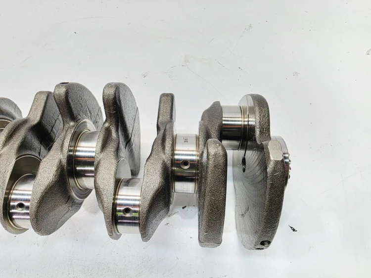 WAŁ KORBOWY AUDI VOLKSWAGEN SEAT SKODA 2.0 TFSI TSI CCZ 06HN 3/26 ZATARTY
