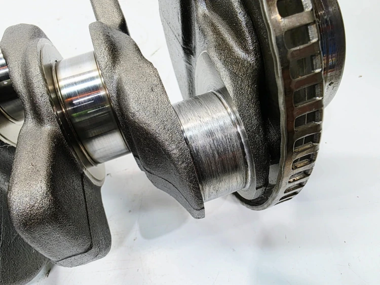 WAŁ KORBOWY AUDI VOLKSWAGEN SEAT SKODA 2.0 TFSI TSI CCZ 06HN 3/26 ZATARTY