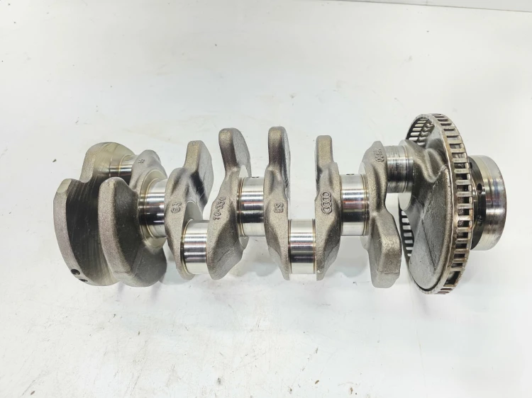 WAŁ KORBOWY AUDI VOLKSWAGEN SEAT SKODA 2.0 TFSI TSI CCZ 06HN 3/26 ZATARTY