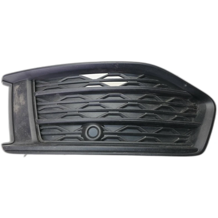 KRATKA ATRAPA ZAŚLEPKA ZDERZAKA LEWA AUDI A6 C8 4K0807681