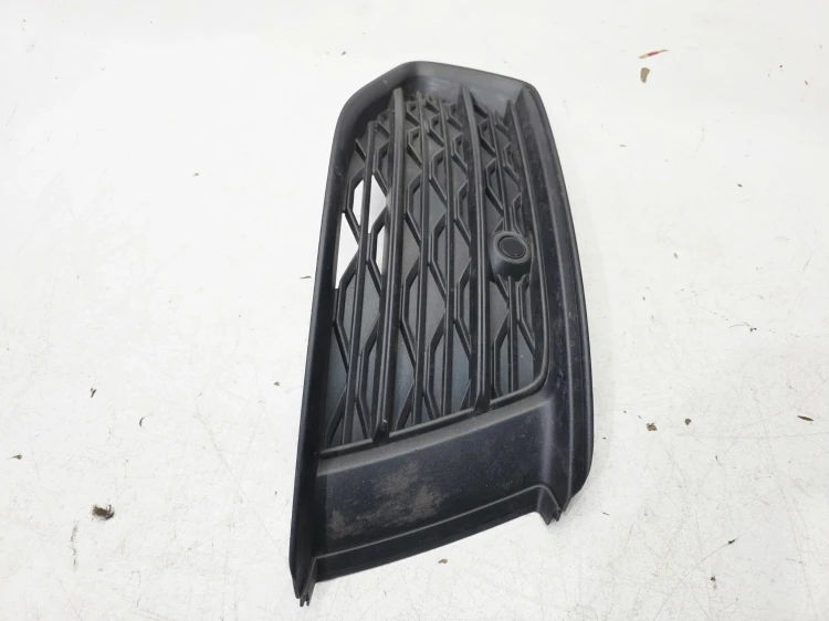 KRATKA ATRAPA ZAŚLEPKA ZDERZAKA LEWA AUDI A6 C8 4K0807681