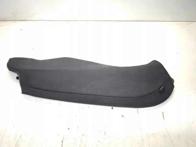 BOCZEK KANAPY PRAWY TYŁ MATERIAŁ AUDI A3 8V 8V4885704