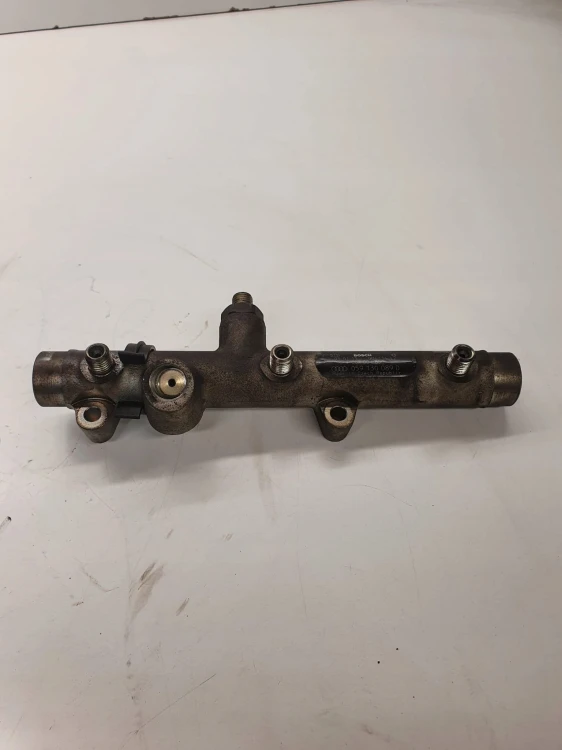 LISTWA WTRYSKOWA AUDI VW 3.0 TDI 059130089D