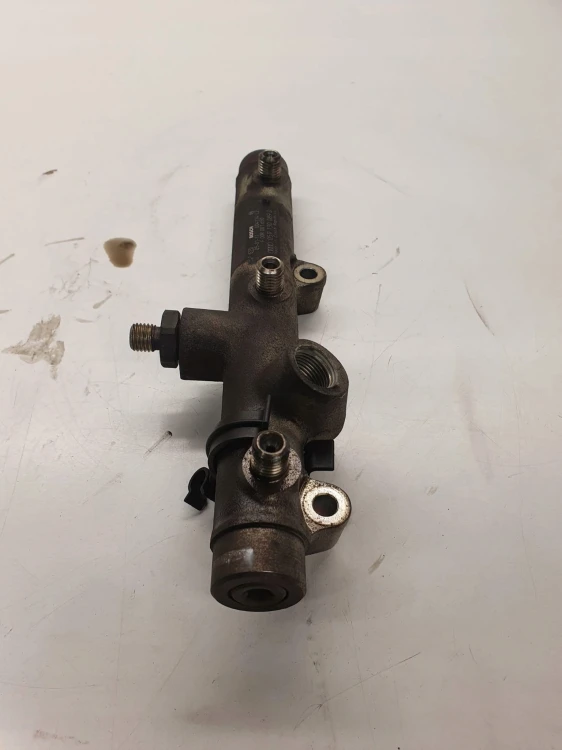 LISTWA WTRYSKOWA AUDI VW 3.0 TDI 059130089D