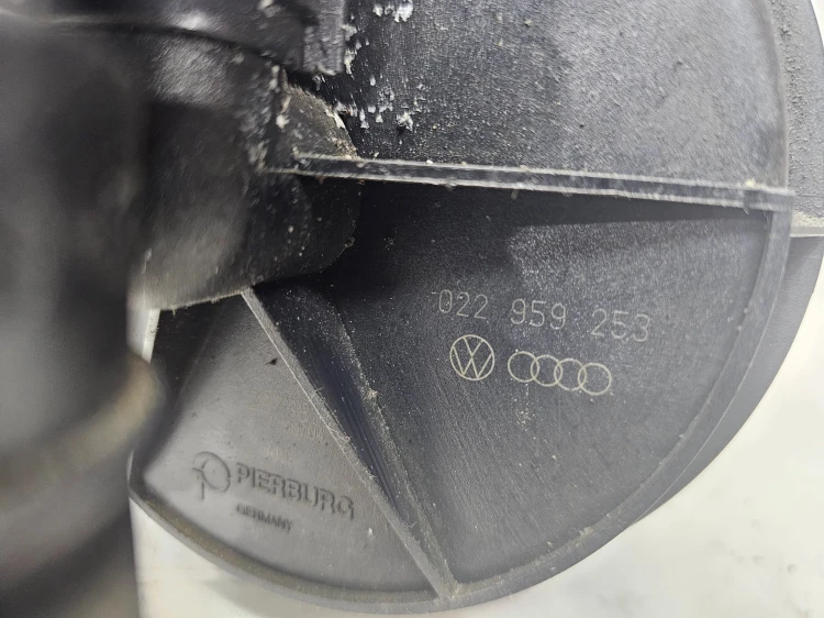 POMPA POWIETRZA WTÓRNEGO AUDI A3 S3 R32 BMJ 022959253 022131083K