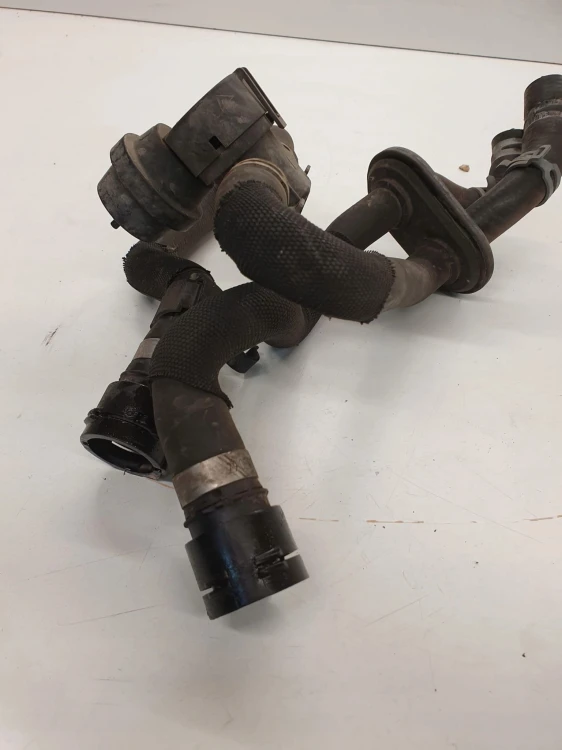 RURA PRZEWÓD WODY AUDI A4 B8A5 2,0 TFSI 8K1819376J