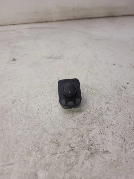 PRZEŁĄCZNIK LUSTEREK AUDI A3 8P A4 A6 8E0959565