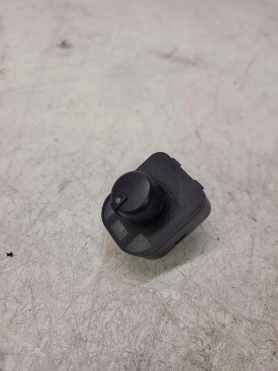 PRZEŁĄCZNIK LUSTEREK AUDI A3 8P A4 A6 8E0959565