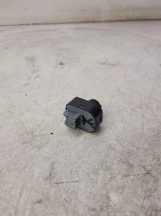 PRZEŁĄCZNIK LUSTEREK AUDI A3 8P A4 A6 8E0959565