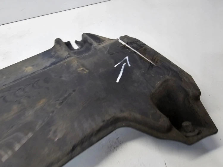 OSŁONA PODWOZIA TYŁ AUDI A4 B9 8W0825216E