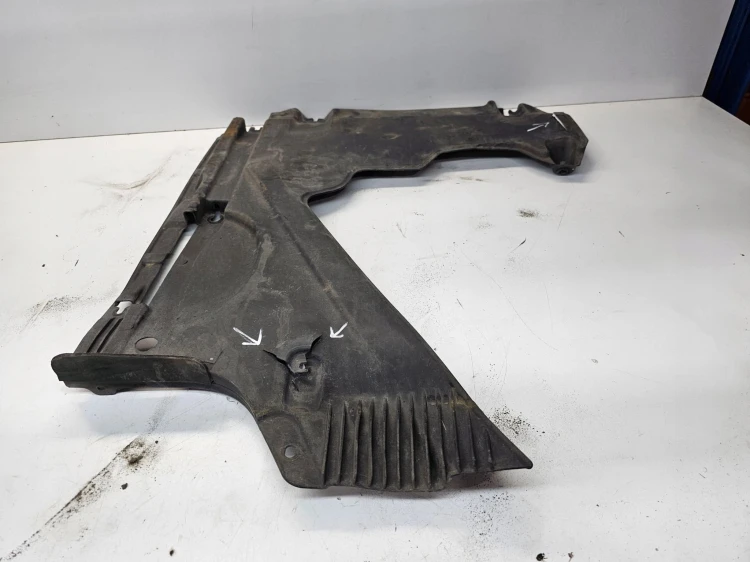 OSŁONA PODWOZIA TYŁ AUDI A4 B9 8W0825216E