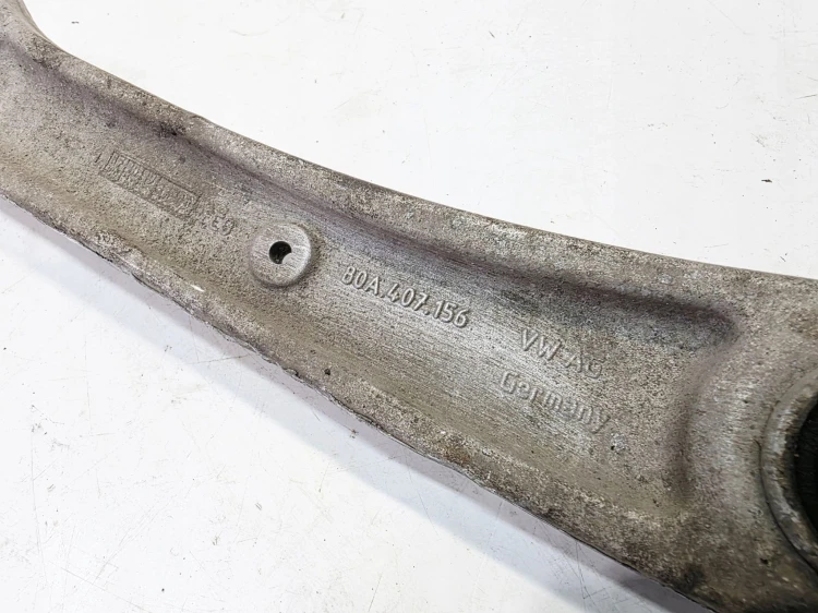 WAHACZ PRAWY PRZÓD PROSTY AUDI Q5 FY 80A407156