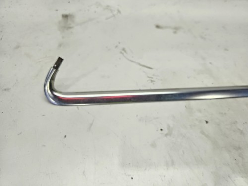LISTWA KAROSERYJNA CHROM SZYBY PRAWY TYŁ AUDI A4 B7 AVANT 8E9853346C