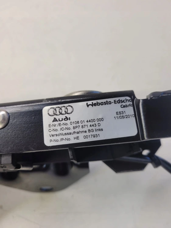 ZAMEK RYGIEL DACHU AUDI A3 8P CABRIO 8P7871443B