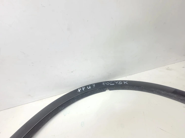 LISTWA Z BŁOTNIKA NAKŁADKA PRAWY PRZÓD AUDI Q3 8U 8U0853718A POŁYSK