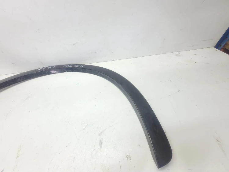 LISTWA Z BŁOTNIKA NAKŁADKA PRAWY PRZÓD AUDI Q3 8U 8U0853718A POŁYSK