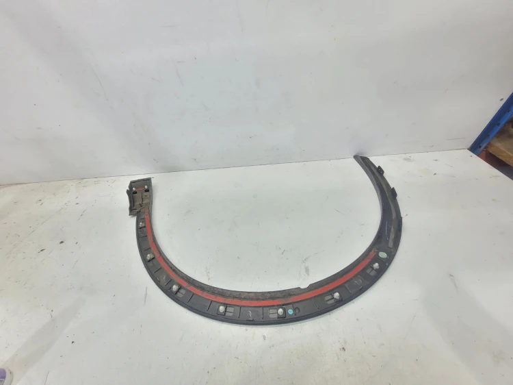 LISTWA Z BŁOTNIKA NAKŁADKA PRAWY PRZÓD AUDI Q3 8U 8U0853718A POŁYSK