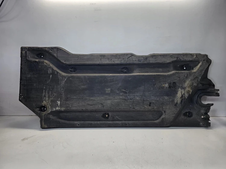 OSŁONA PŁYTA PODWOZIA LEWA AUDI A3 8V CABRIO 5Q7825201B