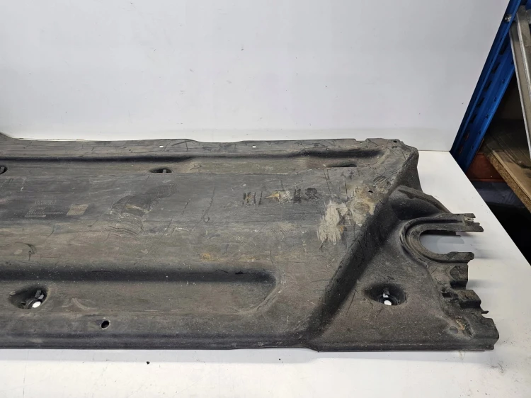 OSŁONA PŁYTA PODWOZIA LEWA AUDI A3 8V CABRIO 5Q7825201B