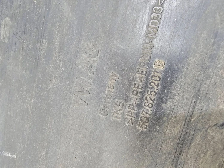 OSŁONA PŁYTA PODWOZIA LEWA AUDI A3 8V CABRIO 5Q7825201B
